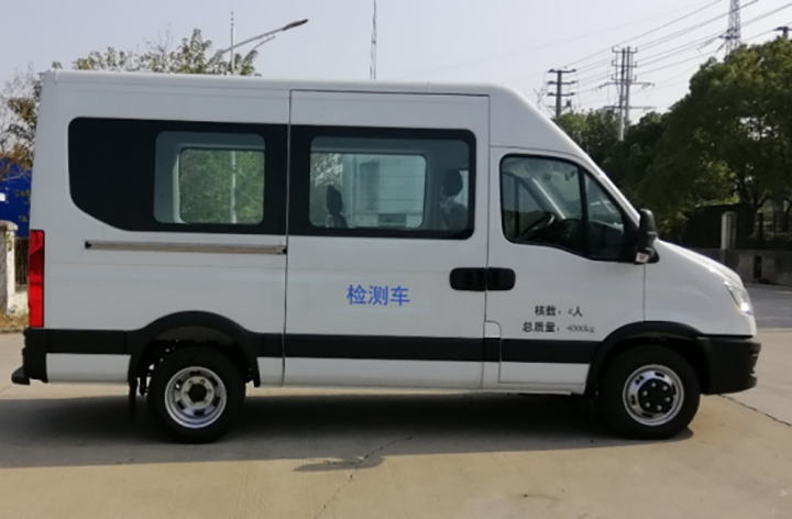 依維柯防疫檢測、監(jiān)測車